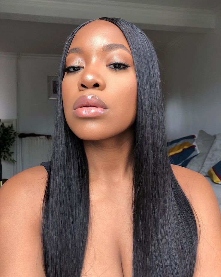 Deciding on Glueless Wigs Pros and Cons Explored Glueless Wigs